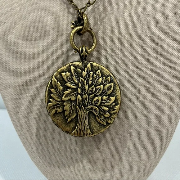 Lucky Brand VINTAGE Medallion Necklace - Picture 3 of 7